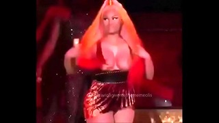 Nicki Minaj Boobs Flash