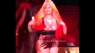 Nicki Minaj Boobs Flash